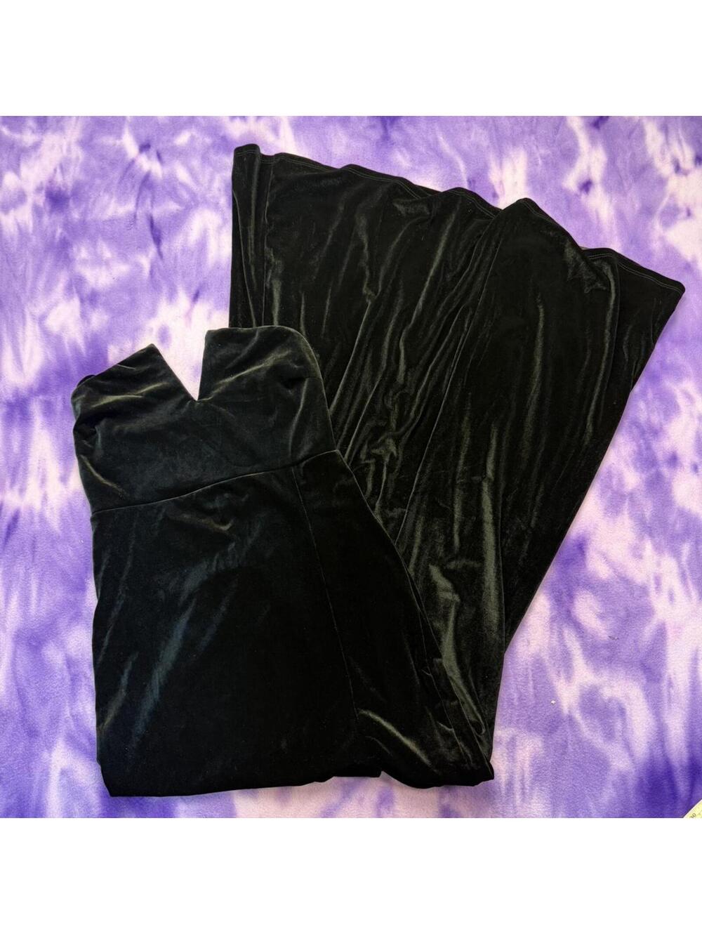 Windsor black velvet maxi dress V neckline goth witchy